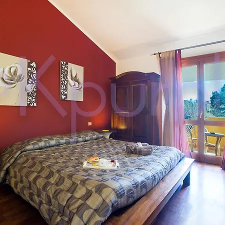 Casa de hóspedes Le Api 3*
